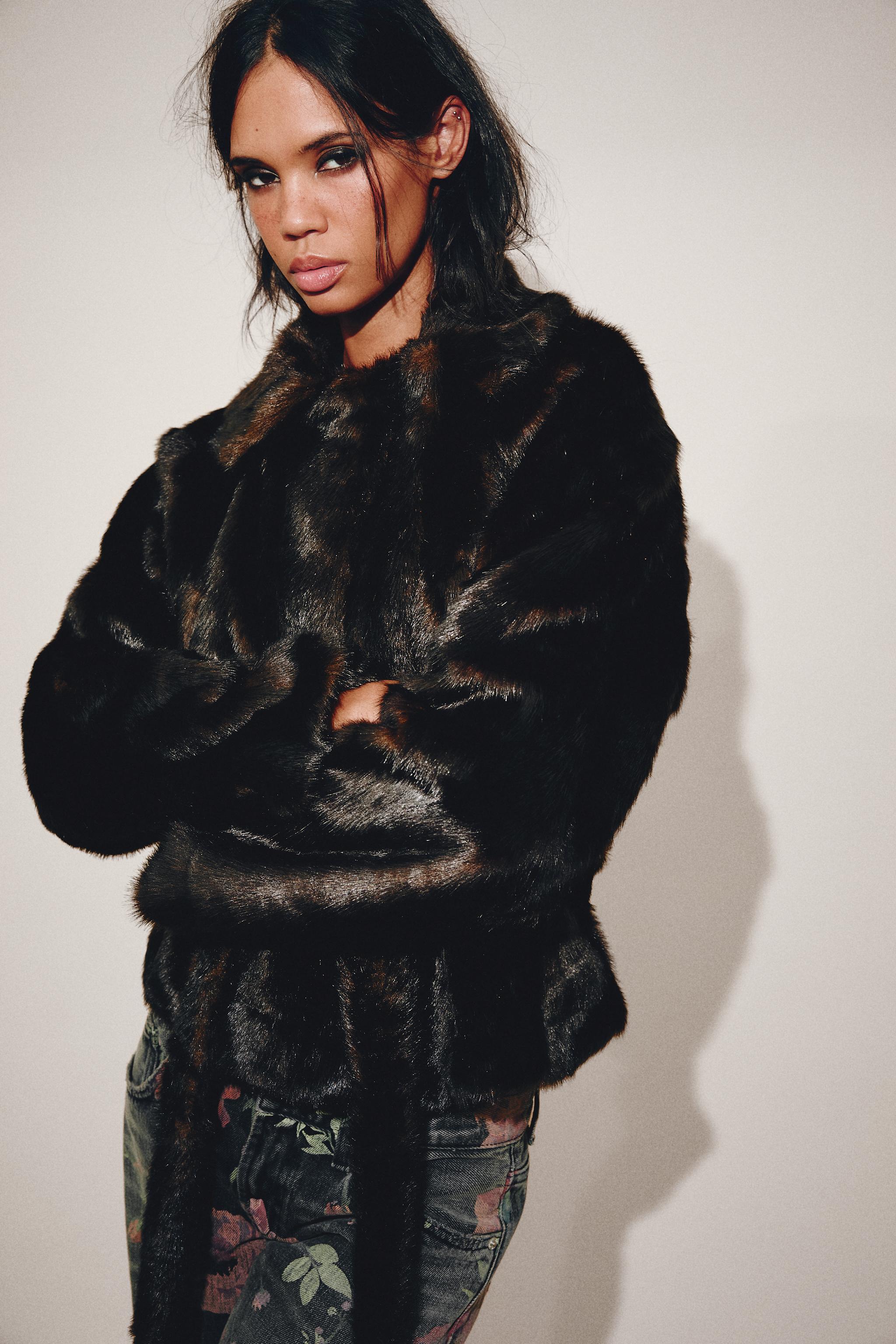 FAUX FUR COAT WITH BELT