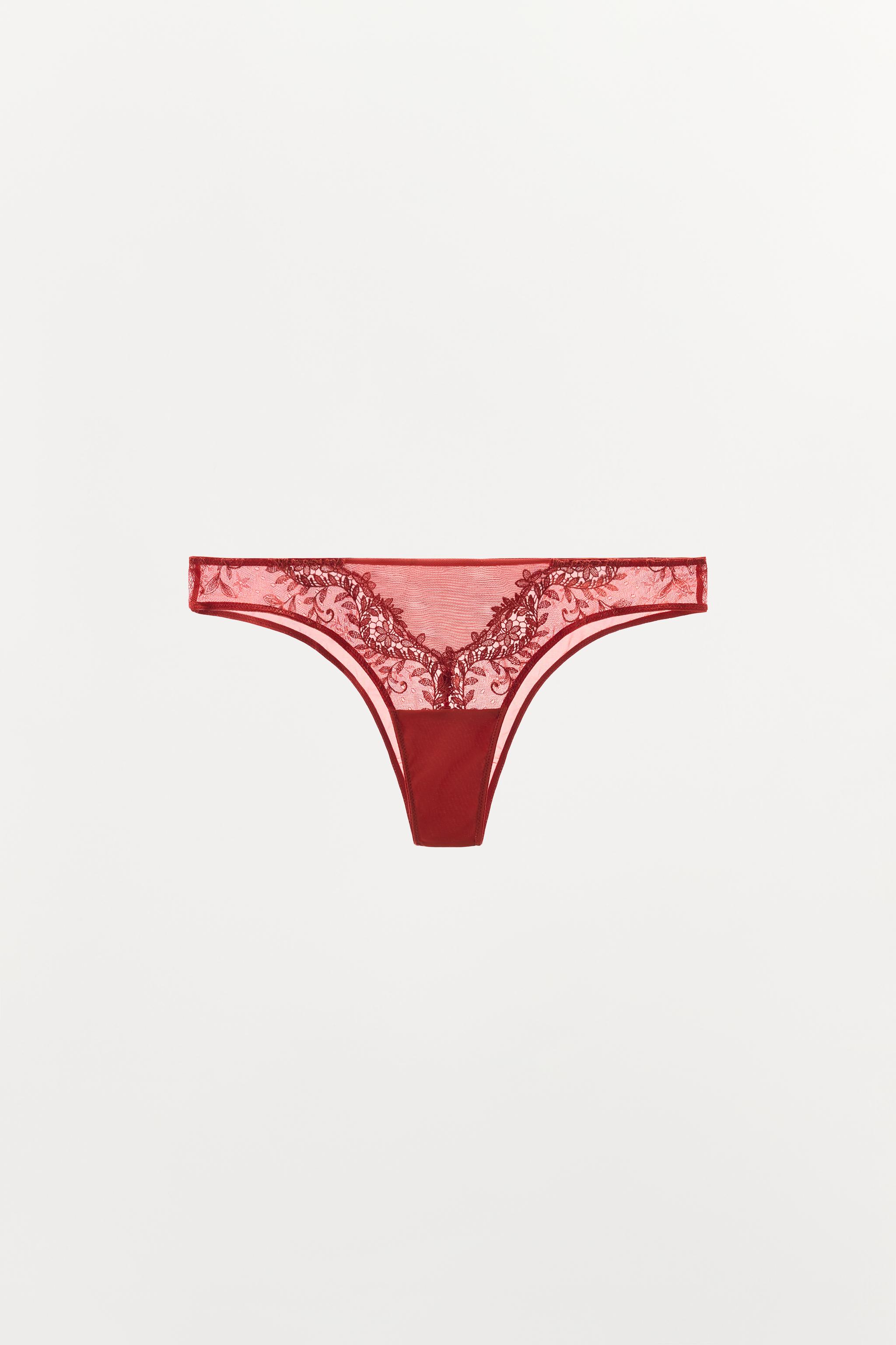CULOTTE EN DENTELLE