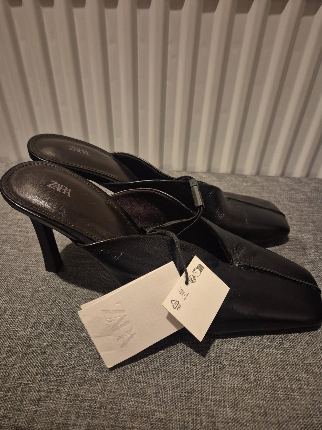 LEATHER MULE HEELED SHOES - Image 2