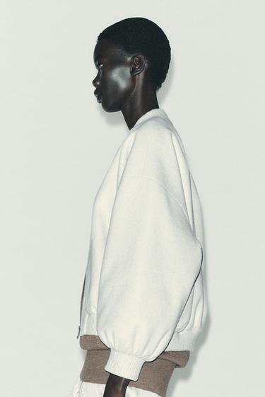 BLOUSON BOMBER OVERSIZE SOFT - Écru de Zara - Image 2