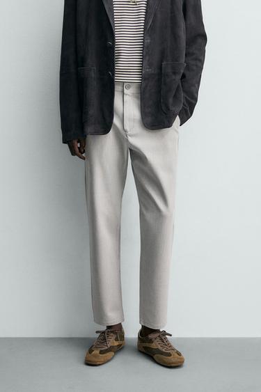 CHINOHOSE MIT STRUKTURMUSTER – COMFORT - Perlgrau von Zara