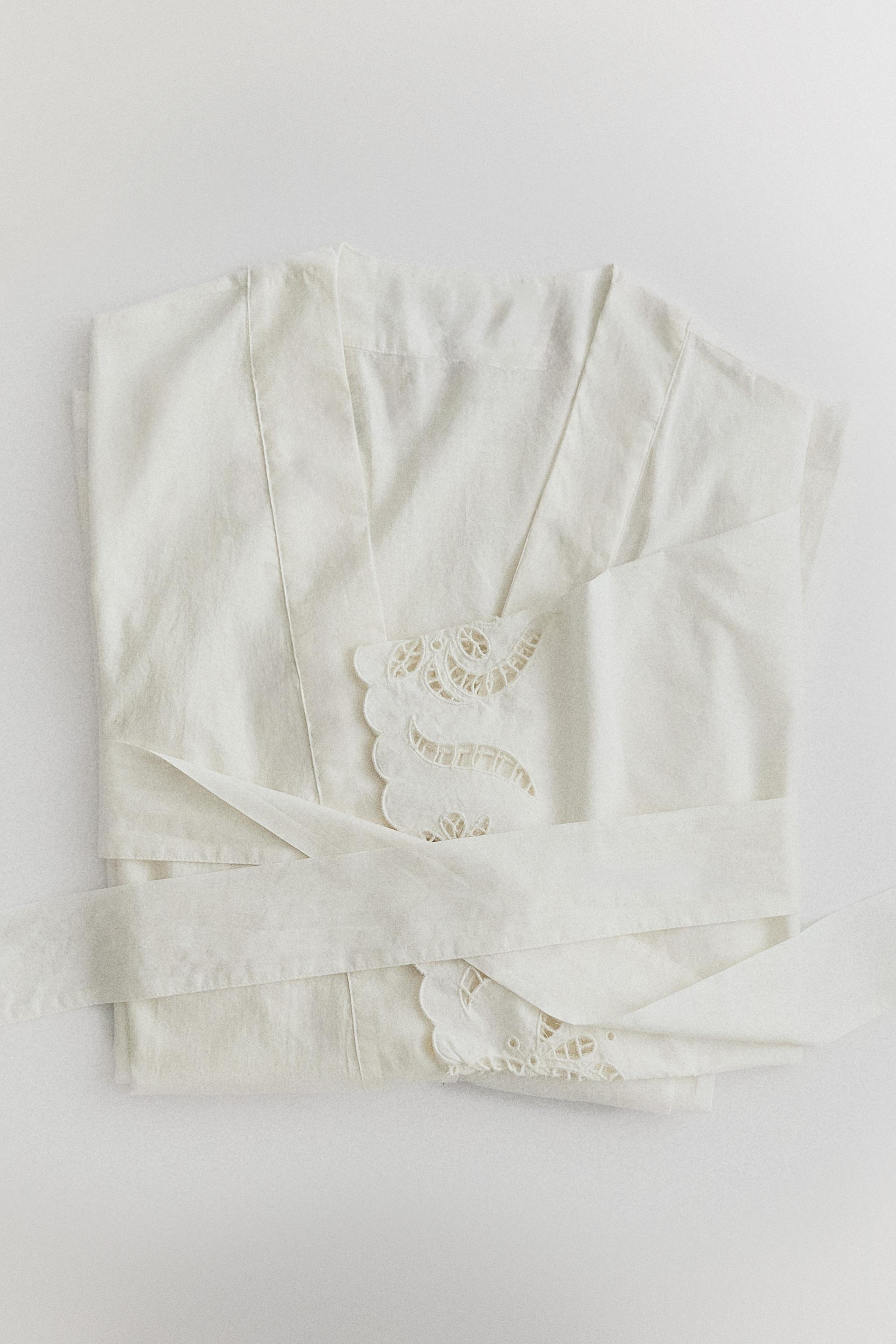 ROBE DE CHAMBRE EN COTON BRODÉE