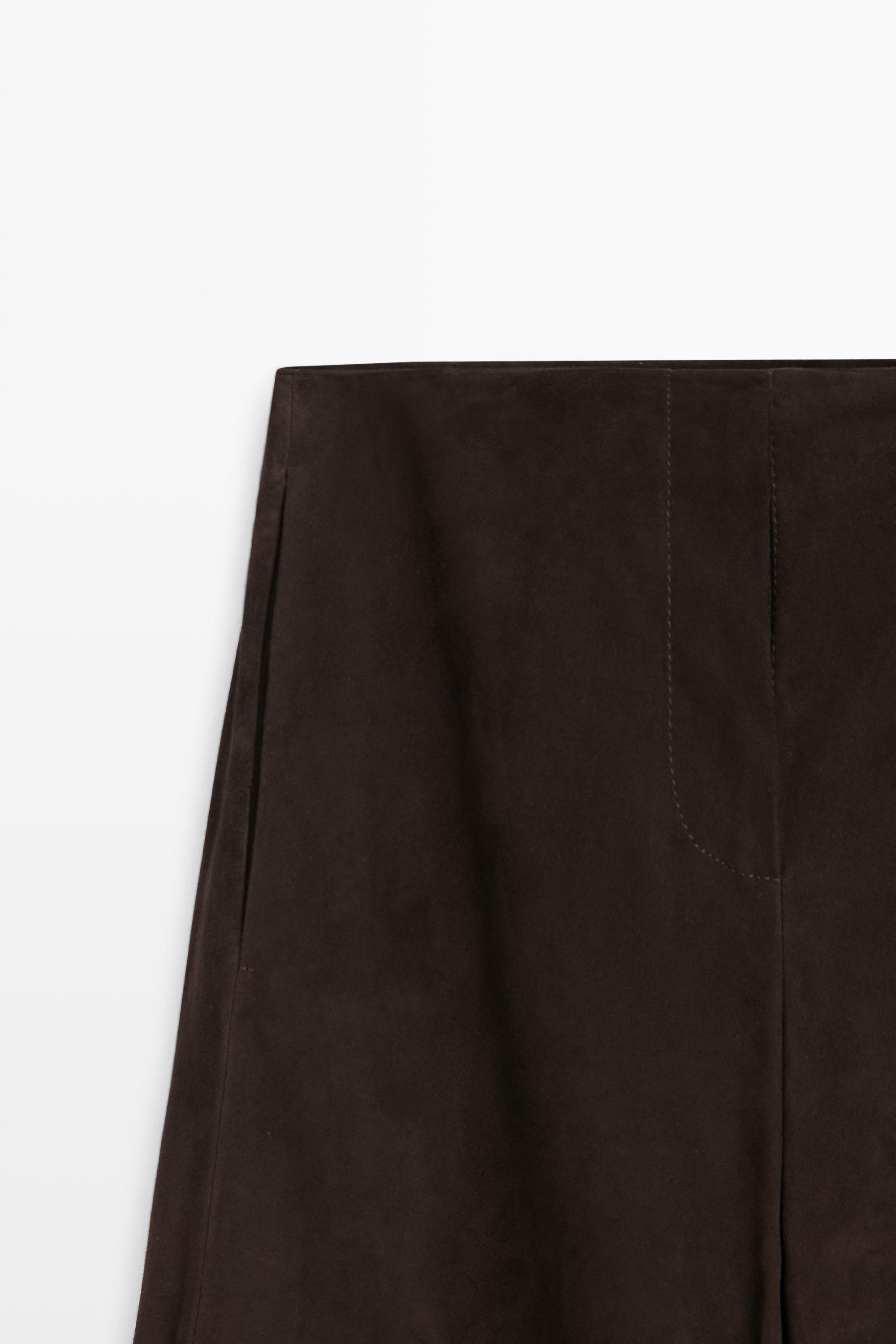 Pantalon cargo en cuir finition daim, bas capri