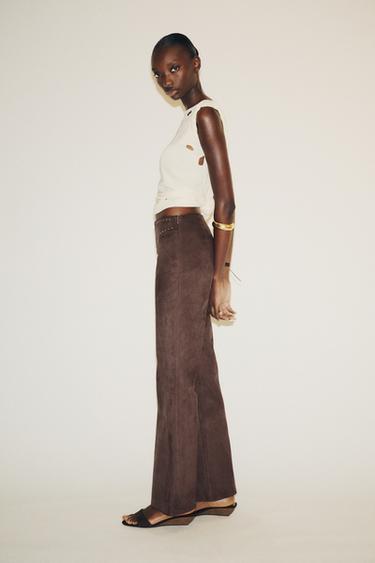 PANTALON FLARE EFFET DAIM CLOUS - Chocolat de Zara - Image 4