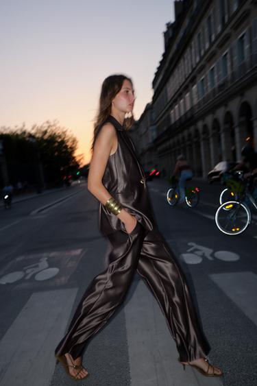 PANTALONI DRITTI SATINATI -  di Zara