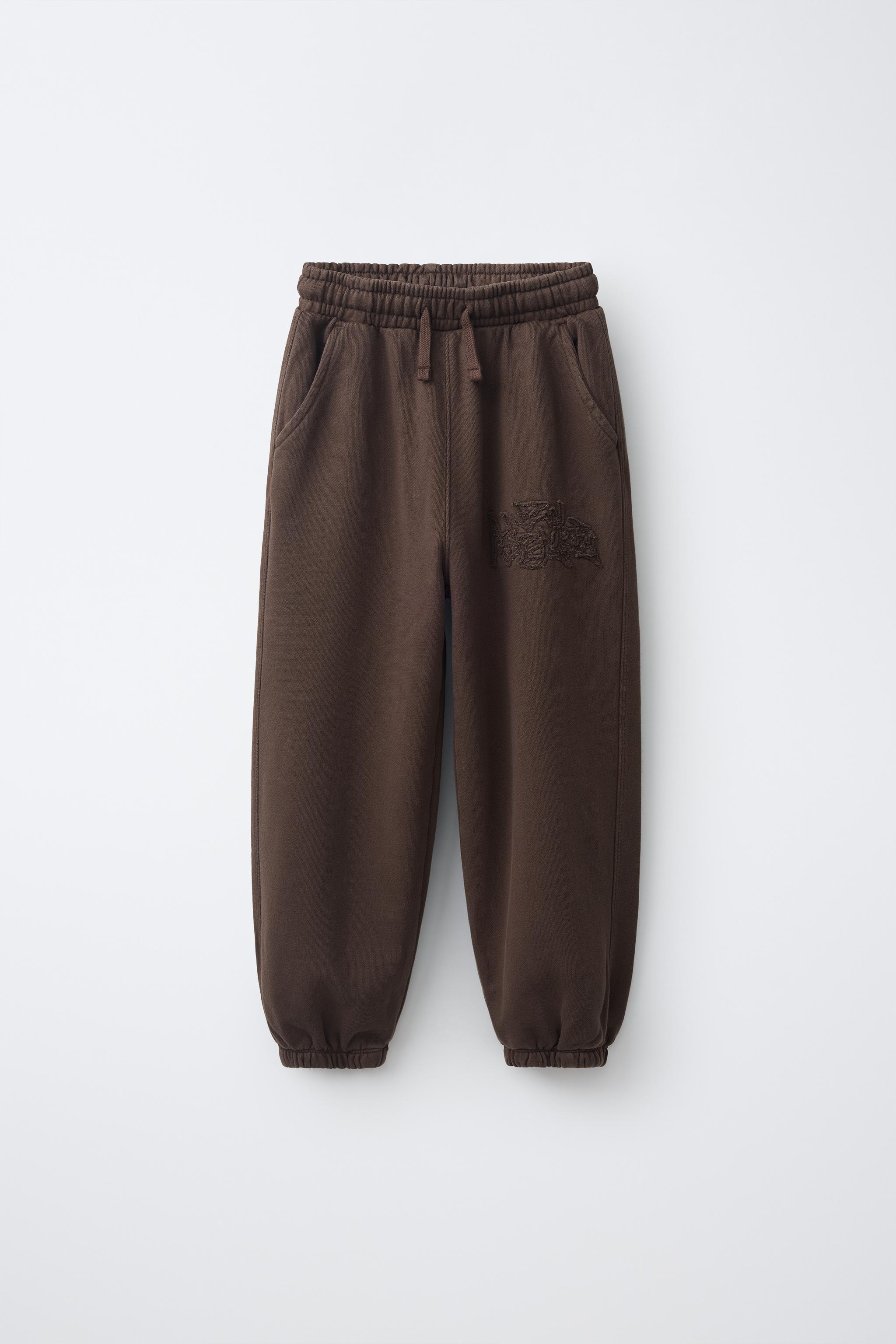 PANTALÓN JOGGER BORDADO