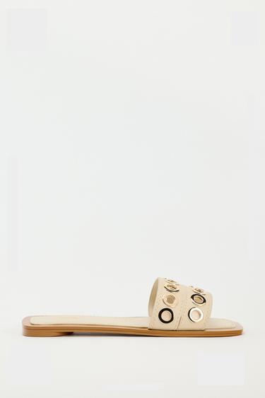 FLAT LEATHER SANDALS WITH METAL APPLIQUÉS - White by Zara