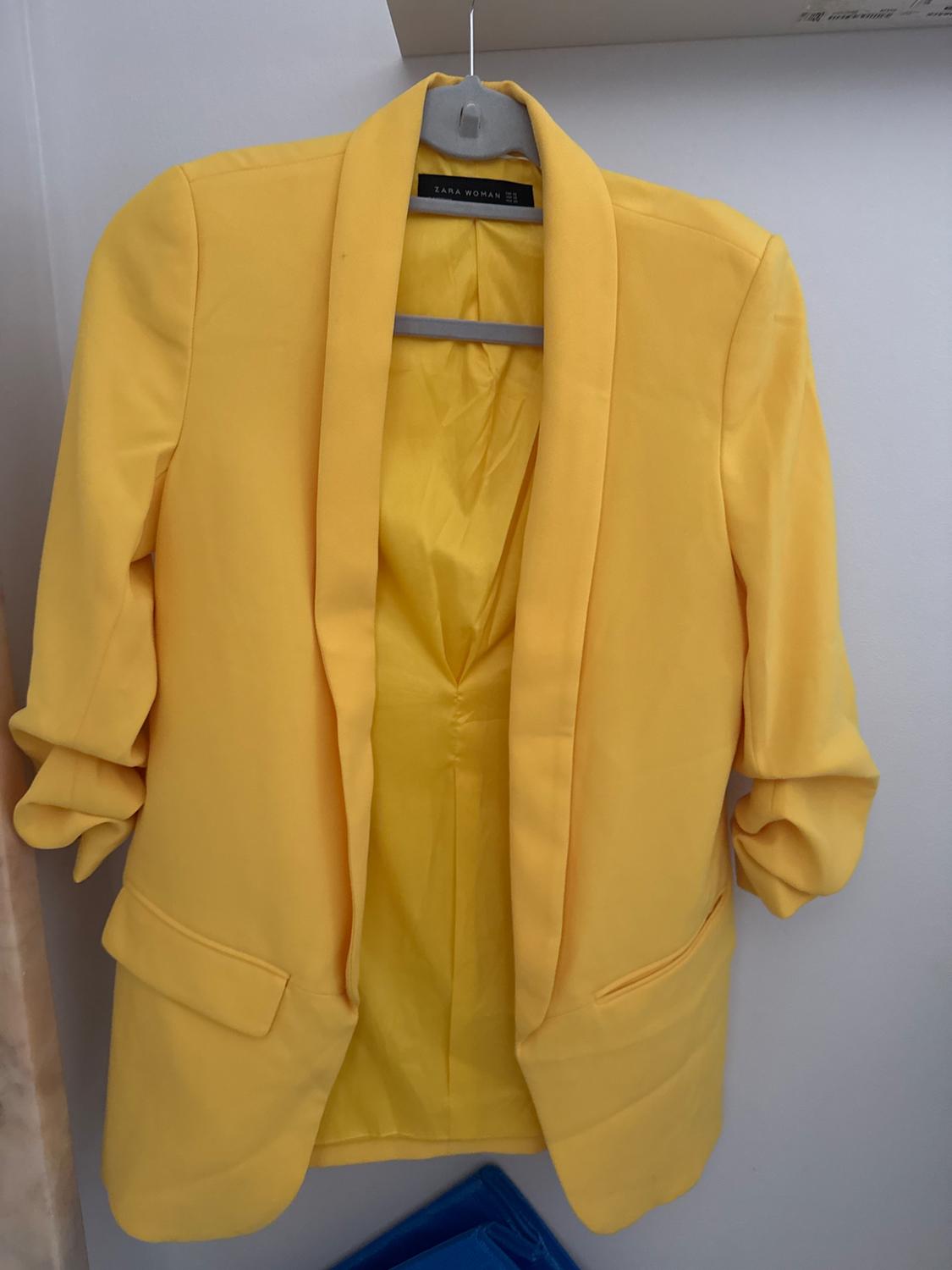 JACKET WITH SLEEVE DETAIL