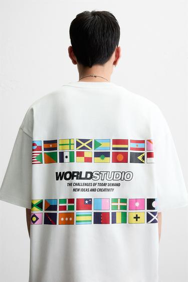 T-SHIRT IMPRIMÉ DRAPEAUX - Blanc cassé de Zara - Image 4