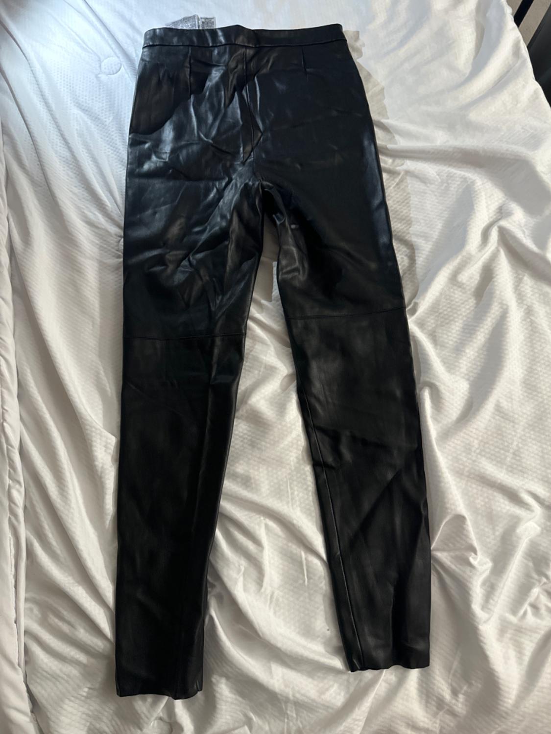 LEGGINGS EFECTO PIEL - Image 2