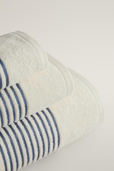 COTTON BATH TOWEL WITH STRIPED BORDER — Dusty blue 2
