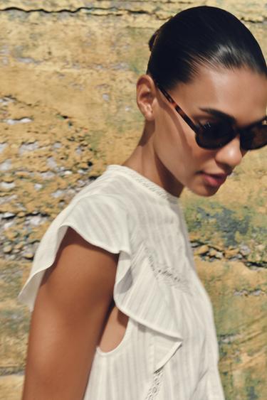 ROMANTIC LADDER-TRIM TOP - Ecru by Zara