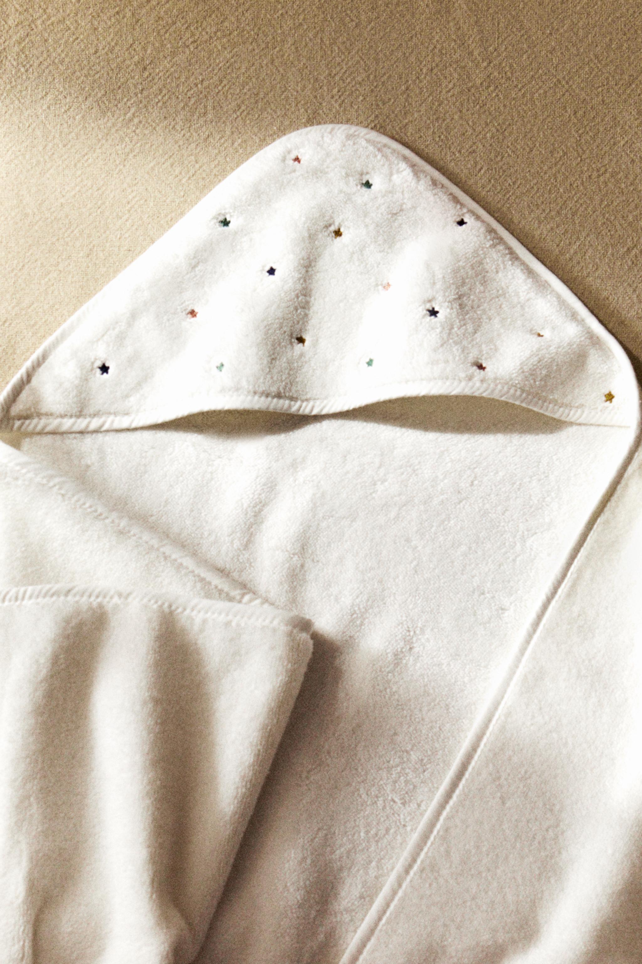 STARS HOODED BABY TOWEL — Oyster-white
