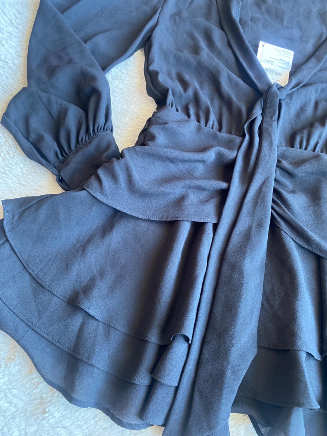 SHORT FLOWING DRESS WITH RUFFLES - Image 2