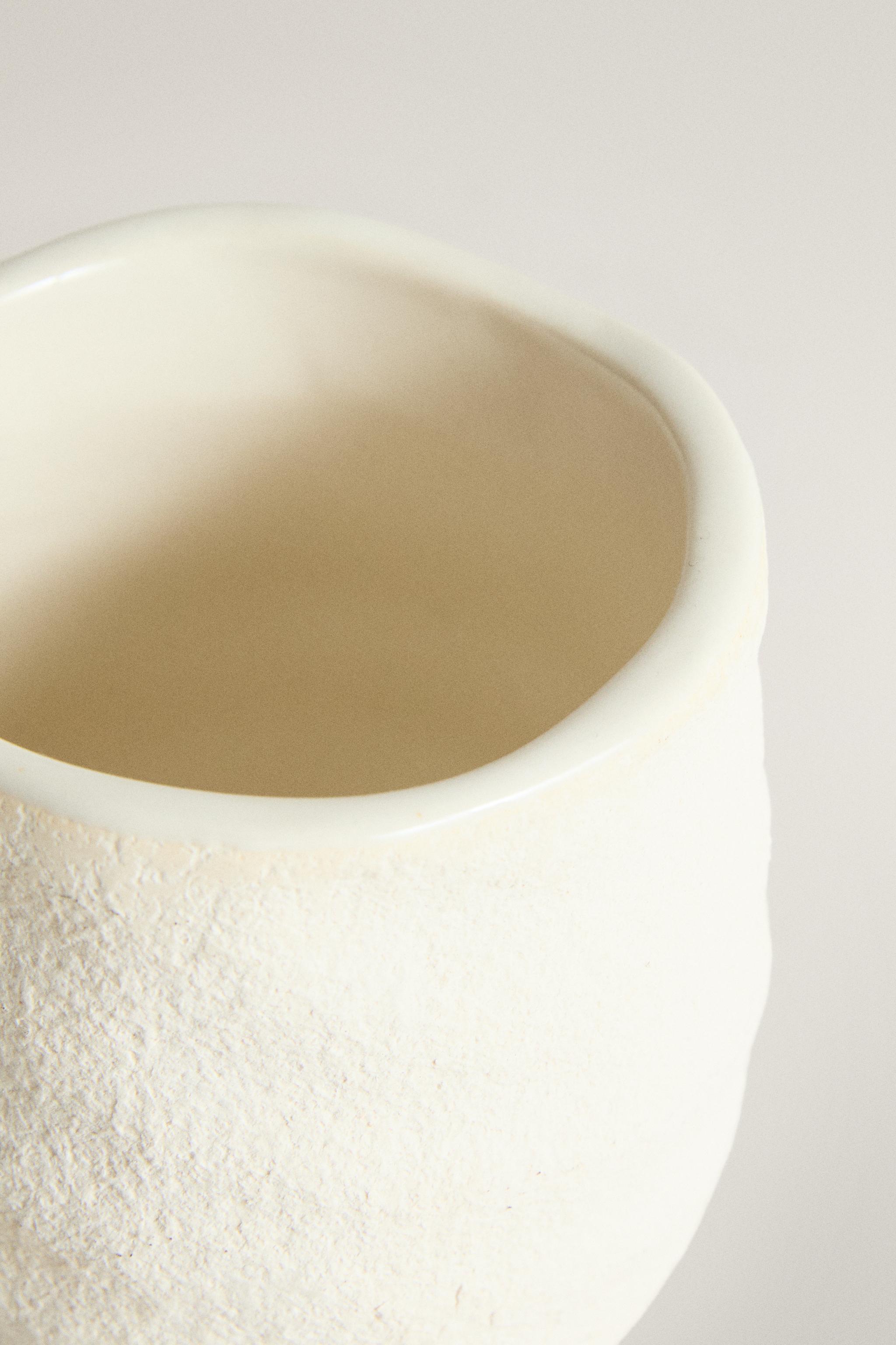 TEXTURED CERAMIC TOOTHBRUSH TUMBLER