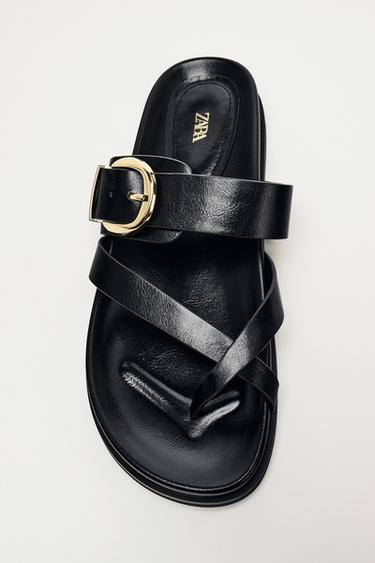 METALLIC BUCKLE SANDALS - Black by Zara