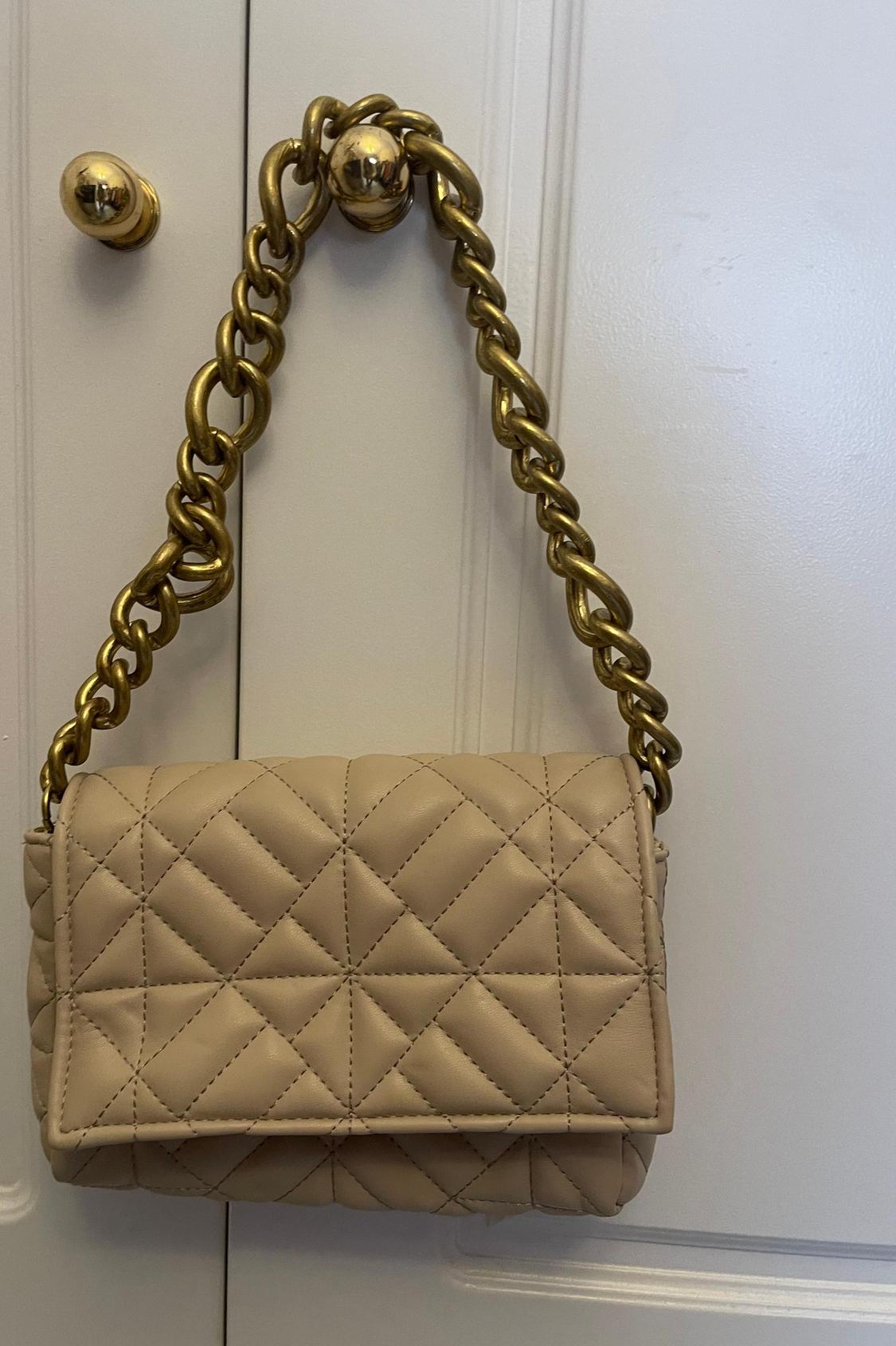 QUILTED SHOULDER BAG WITH CHAIN