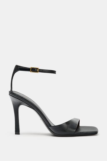 Sandalias de tacón de cuero asimétricas