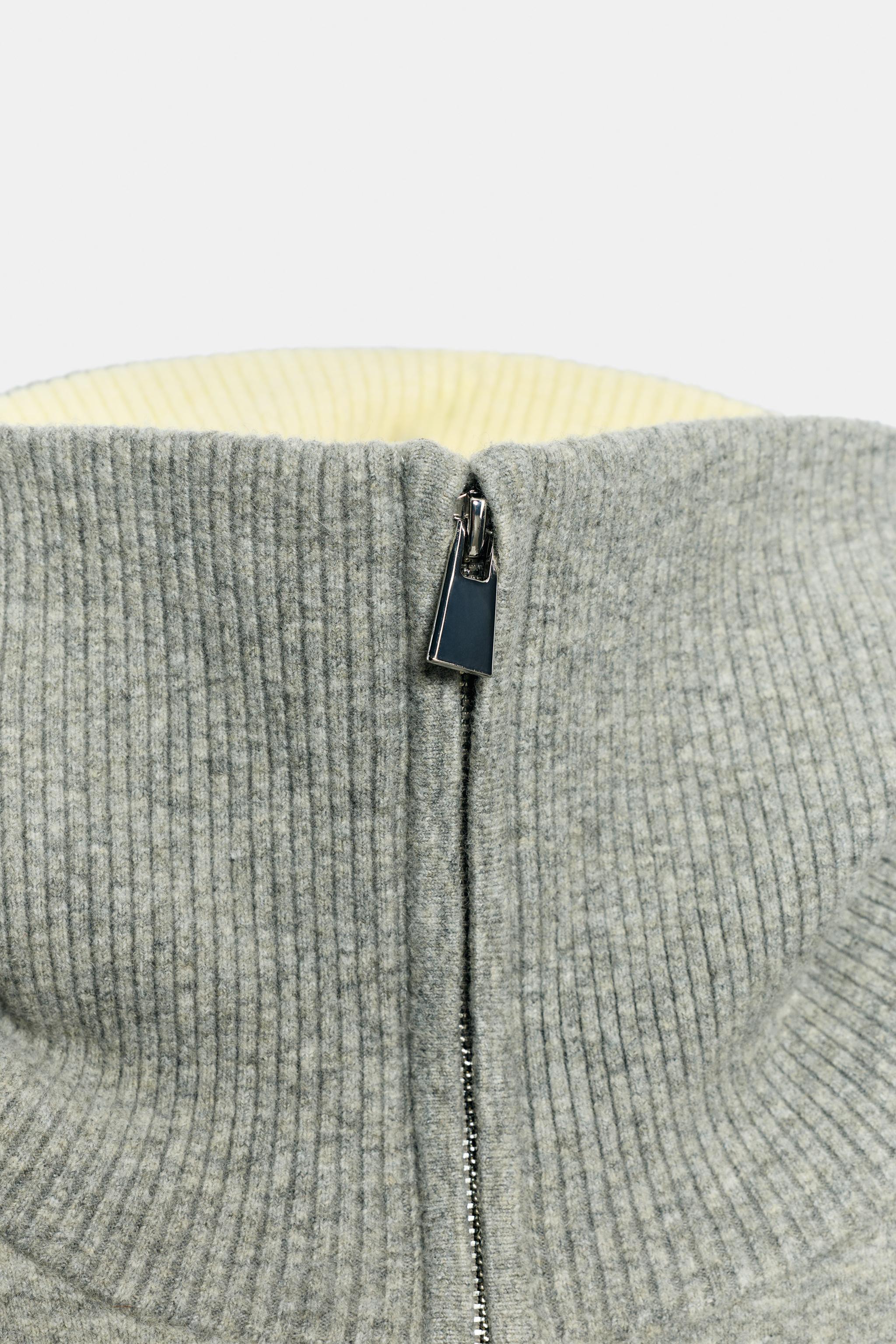 CONTRAST COLLAR CARDIGAN