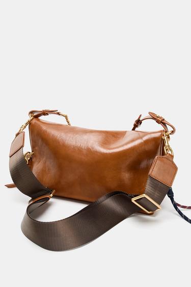 BOLSO MULTICHARMS - Tostado oscuro de Zara
