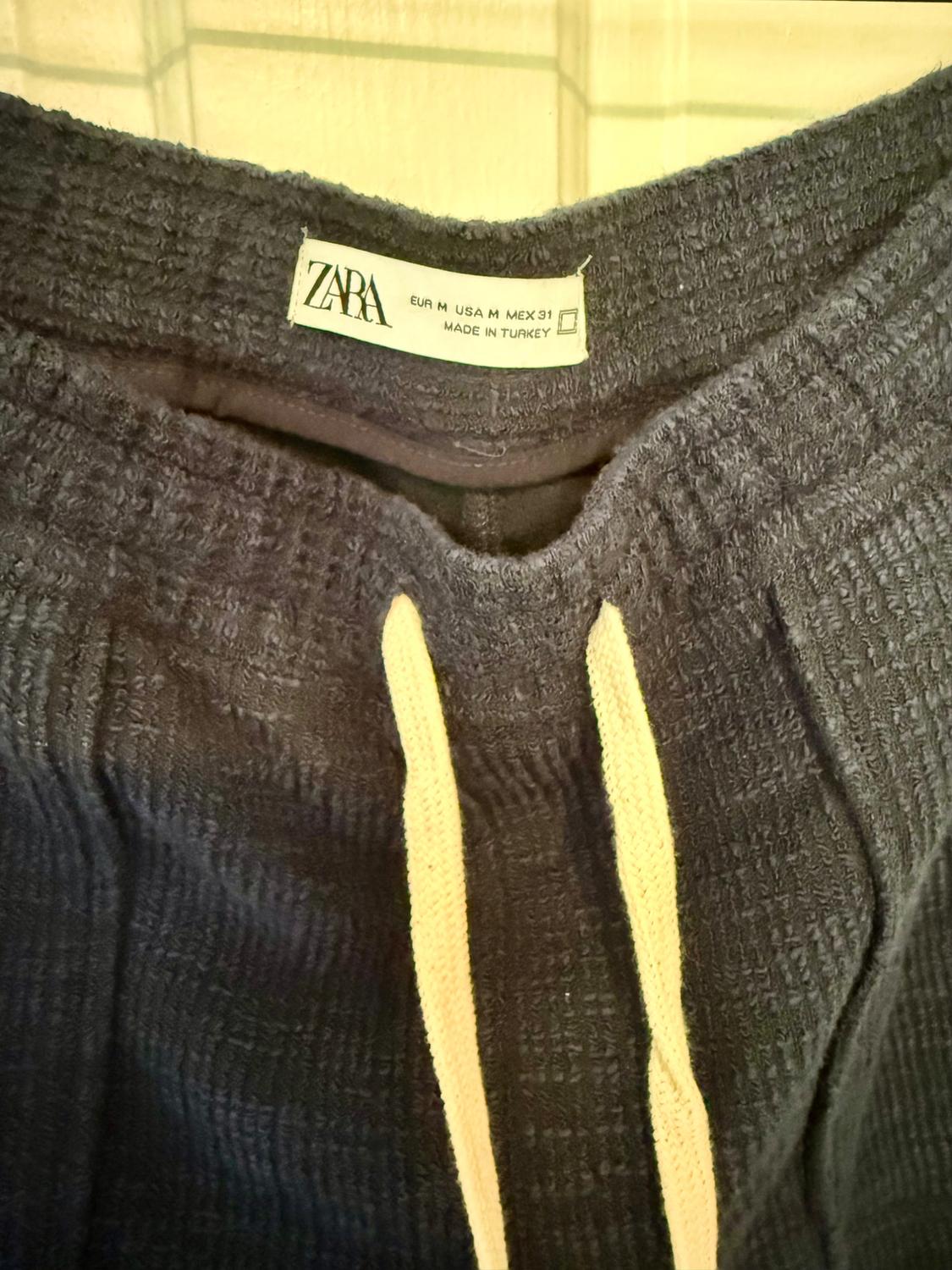 SHORTS, TEXTURED FABRIC - Image 3