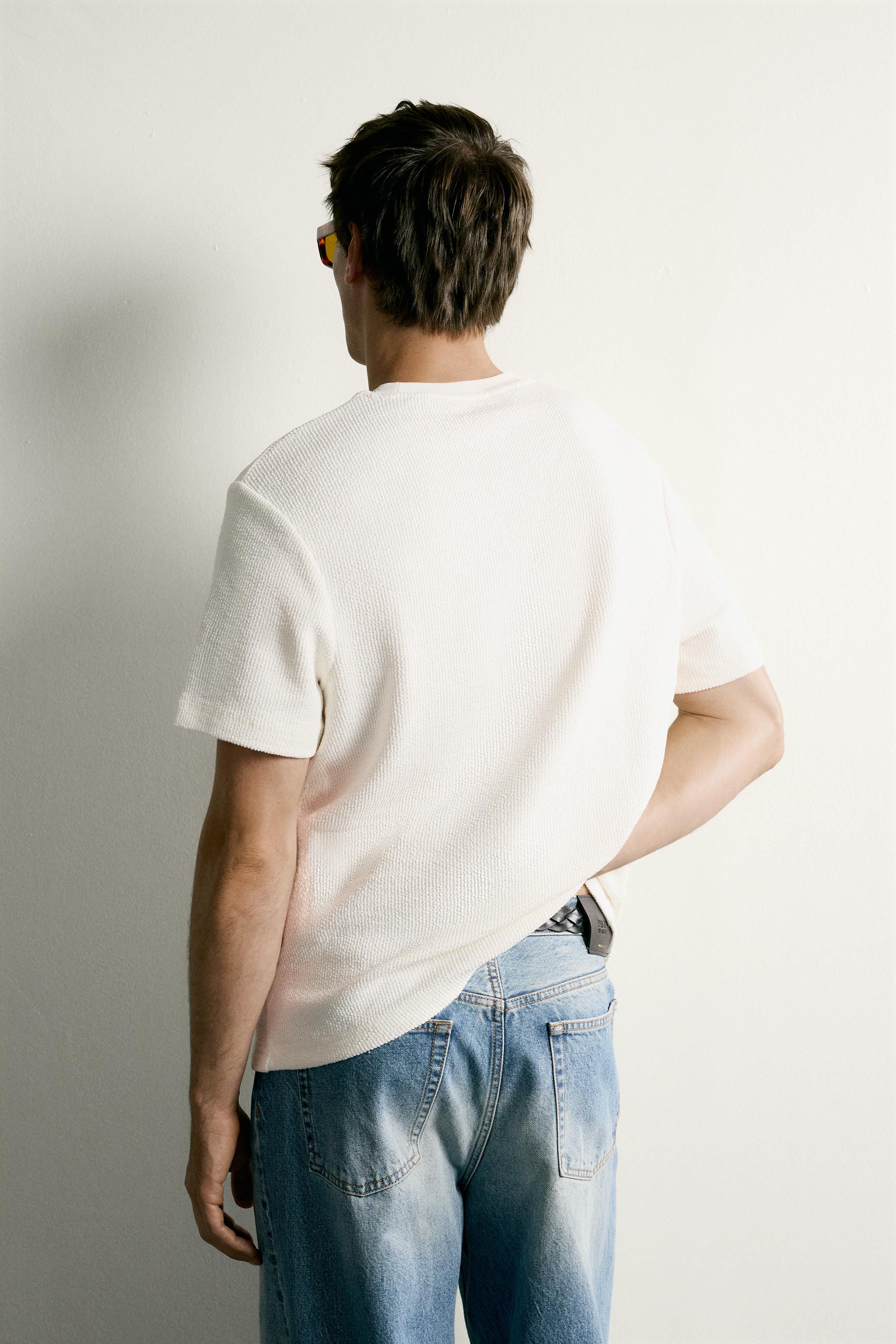 T-SHIRT COUPE REGULAR SEERSUCKER