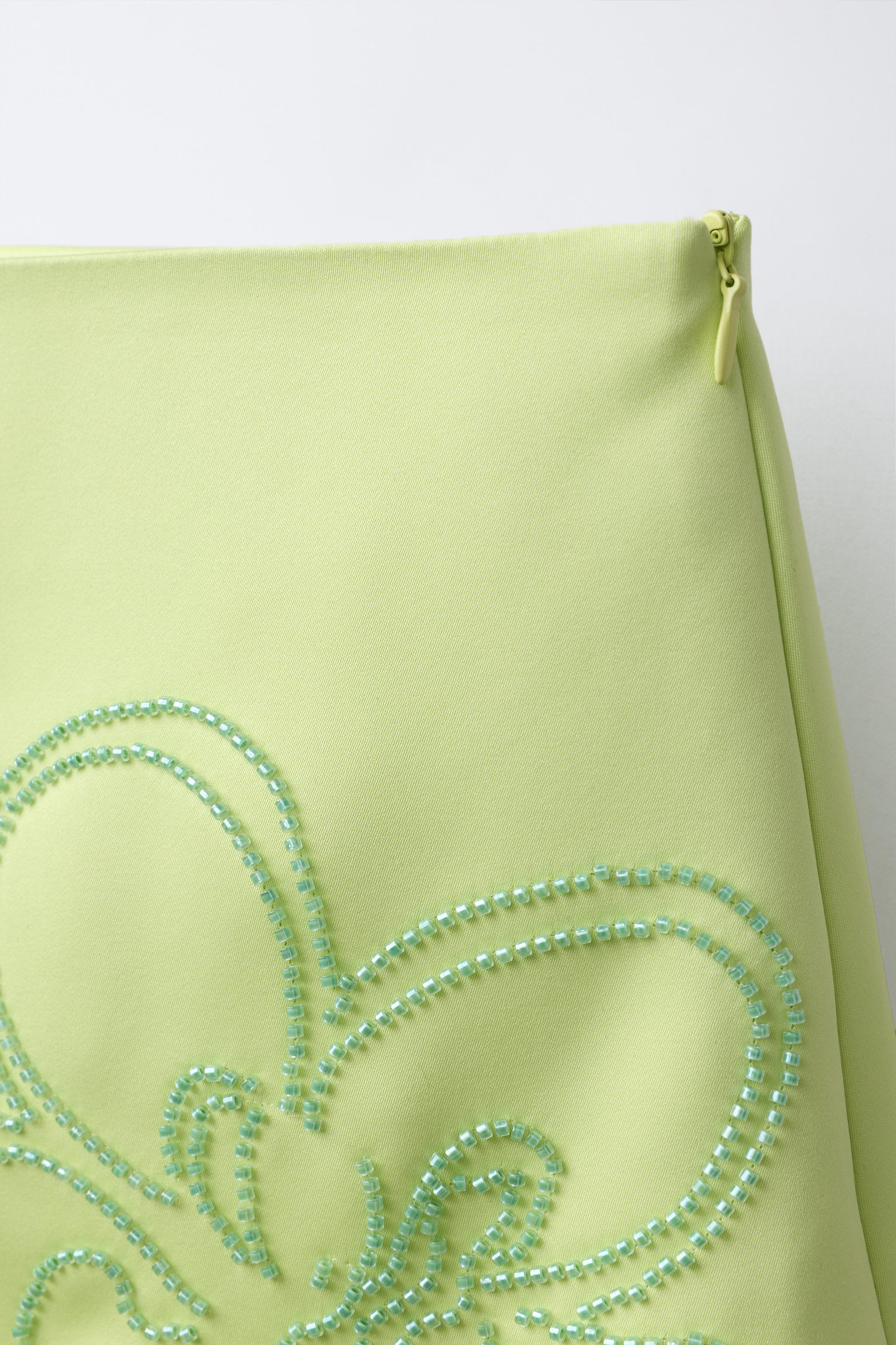 SATIN BEADED FLOWER SKORT