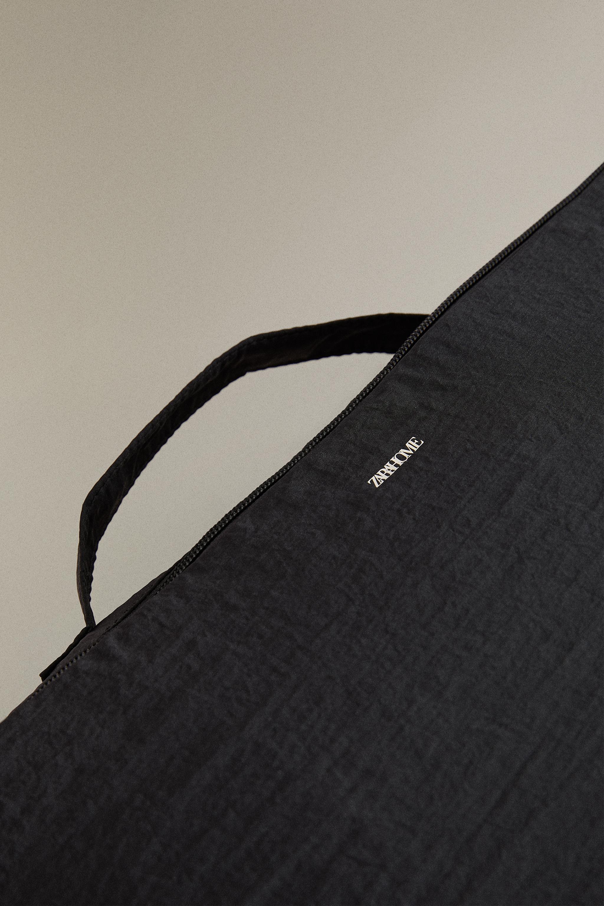 TRAVEL ORGANIZER MAKEUP BAG