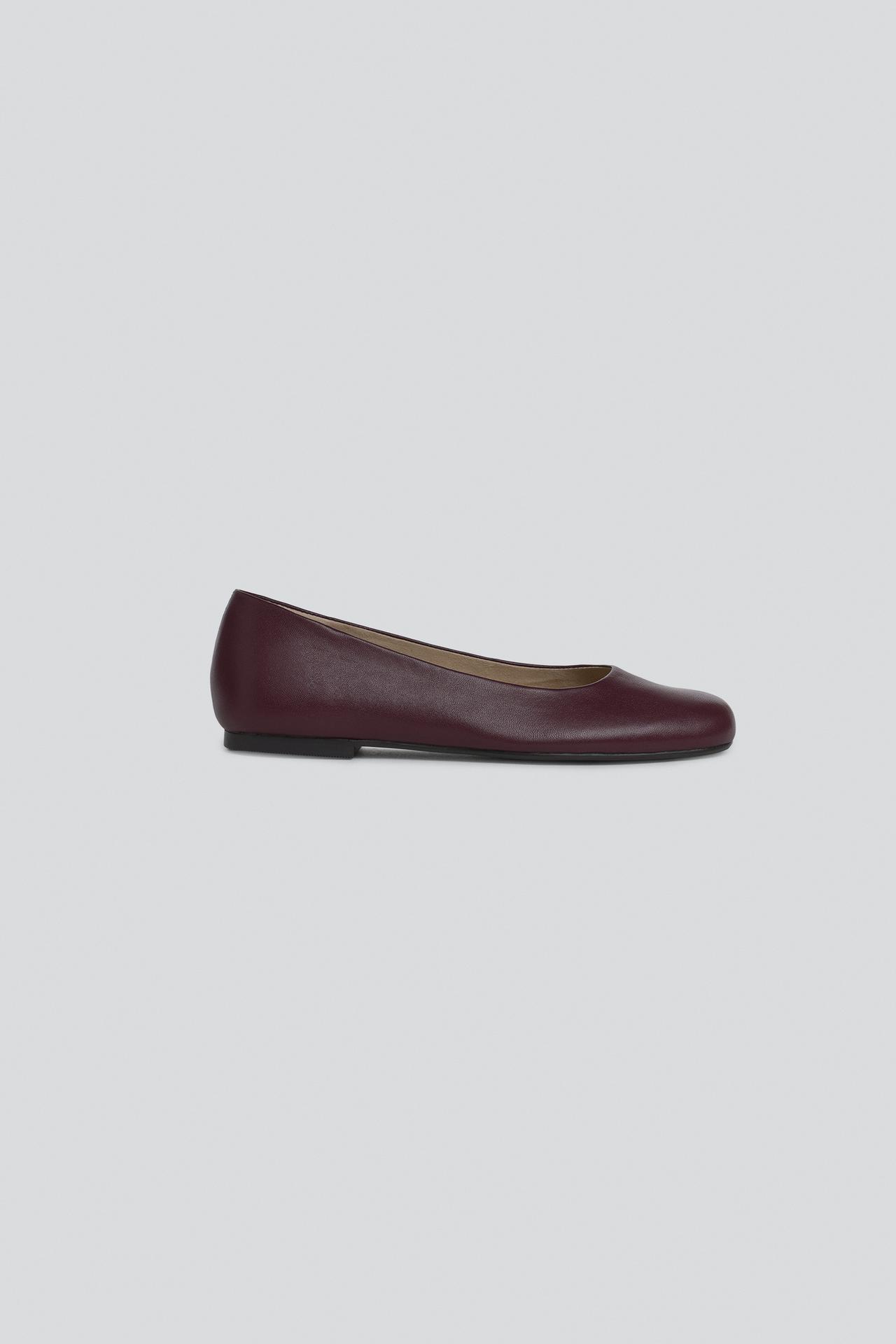 LIMITED EDITION LEATHER BALLET FLATS — Burgundy Red