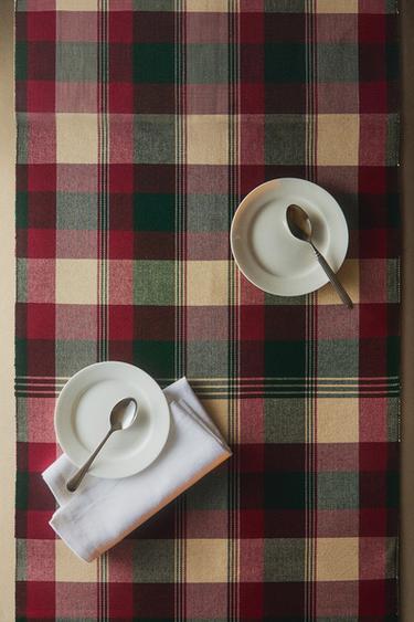 CHRISTMAS CHECK COTTON TABLE RUNNER - Red by Zara