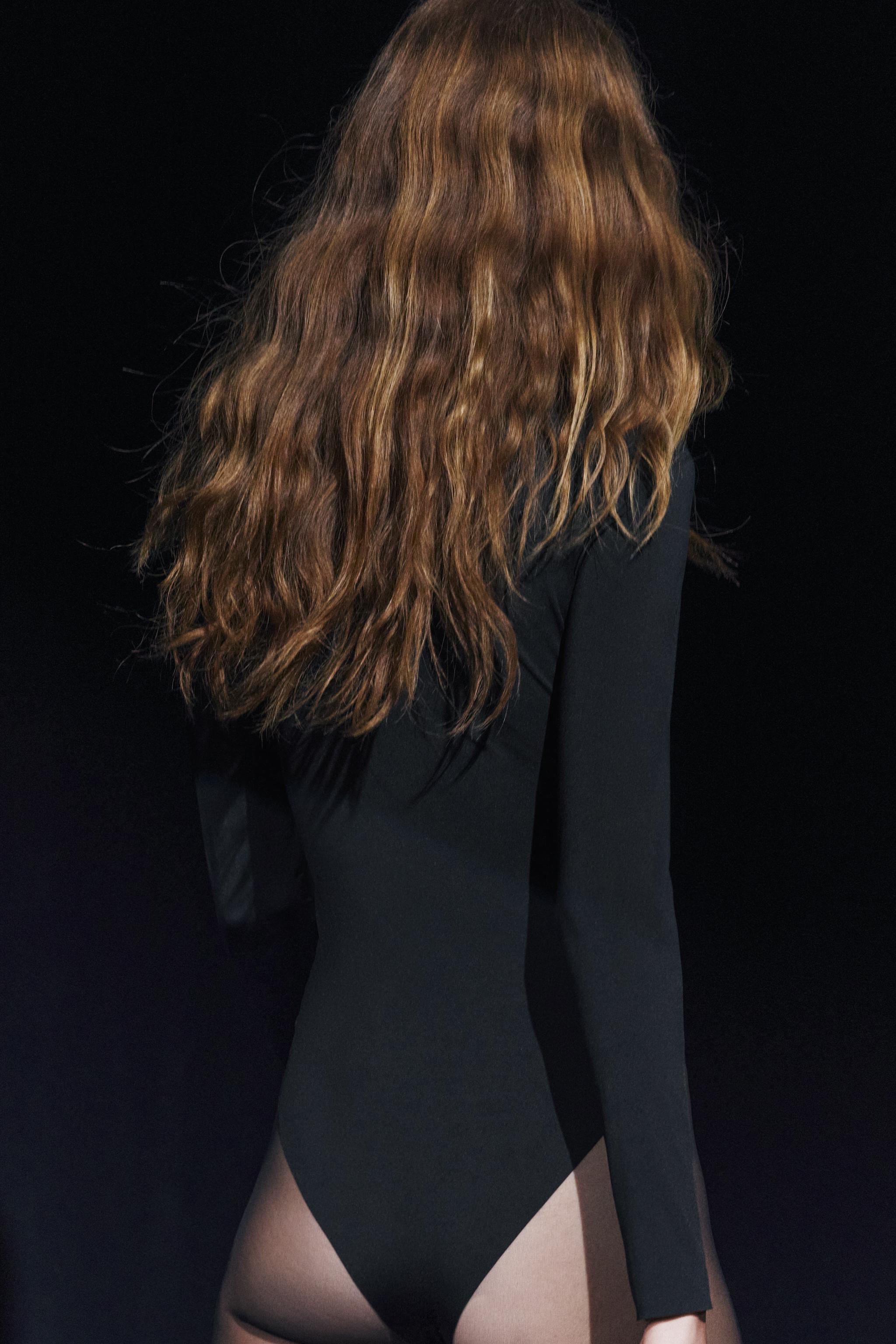 黒 SSA ロゴ ボディスーツ ストレッチボディスーツ - ブラック | ZARA Japan / 日本