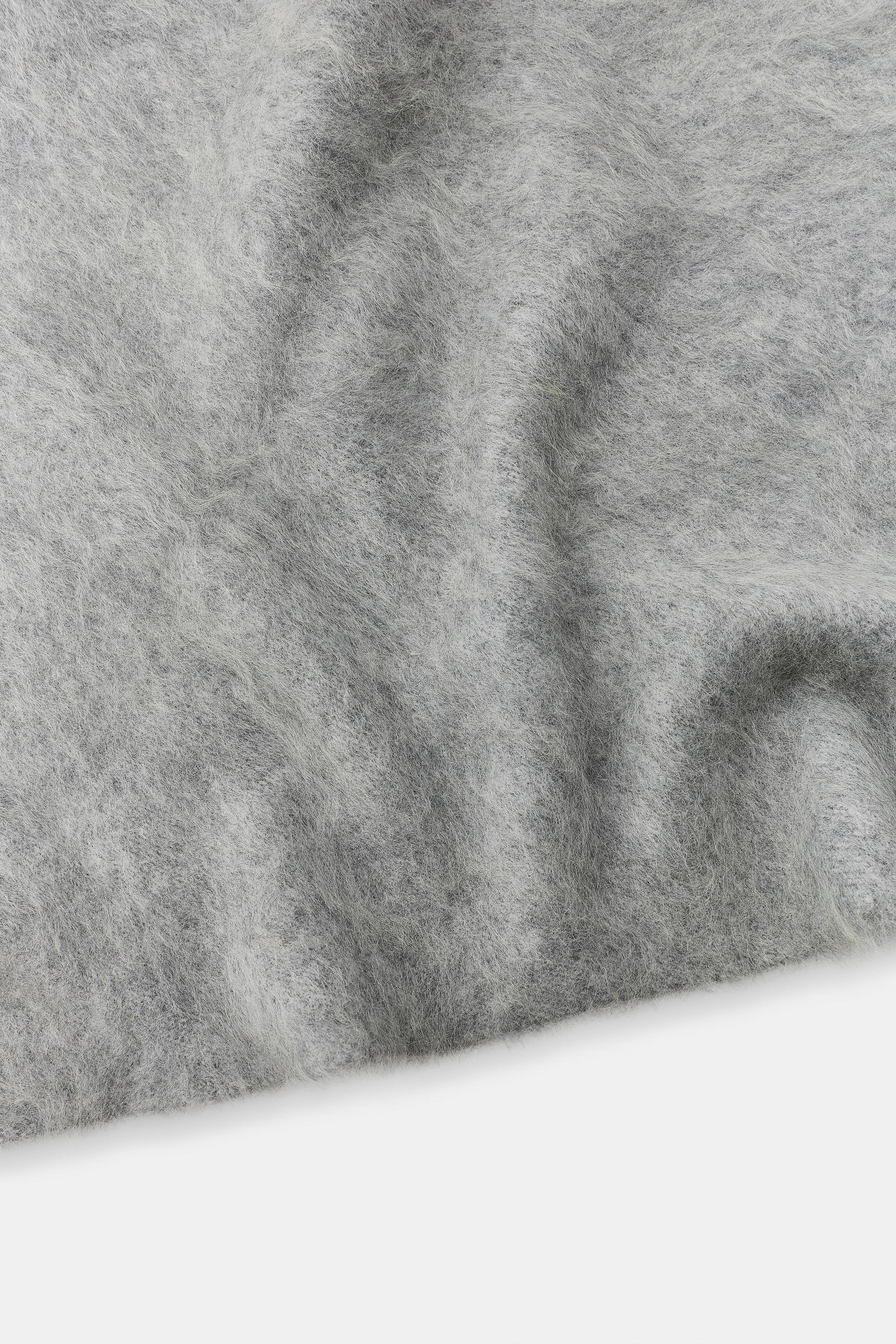 BRUSHED EFFECT 100% WOOL TRIANGULAR SCARF