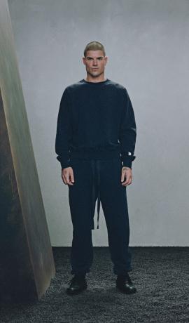 WASHED CREWNECK SWEATSHIRT X SR_A - Black | ZARA United States