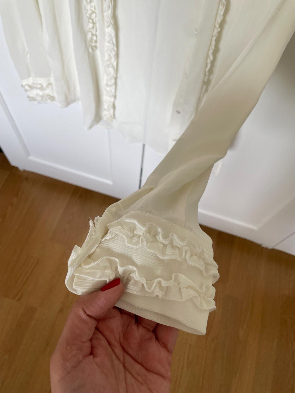FLOWING BLOUSE WITH FRILLS - Image 2