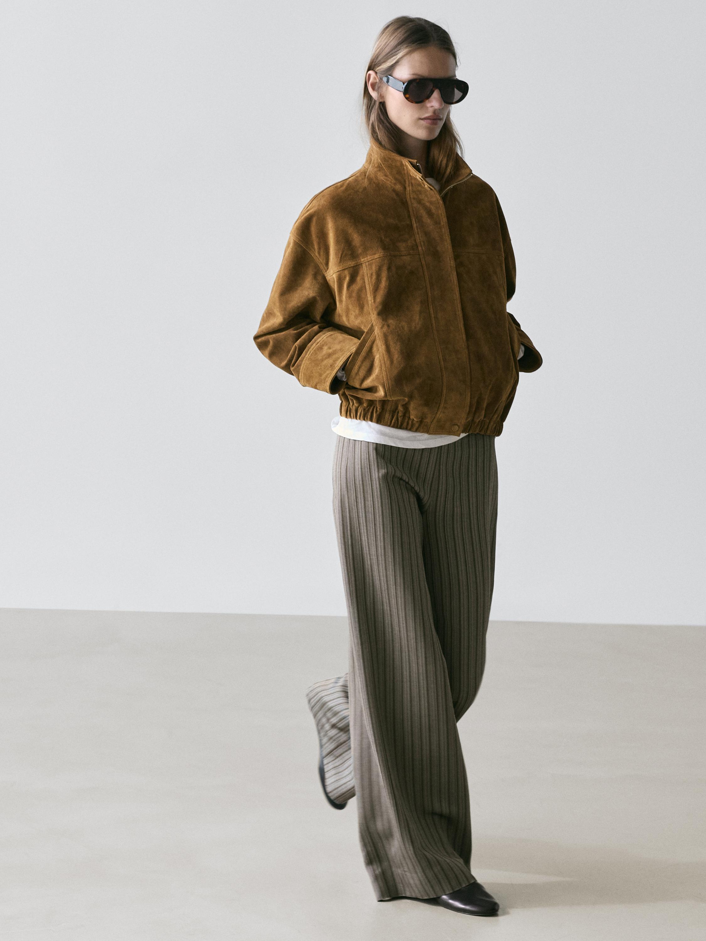 Wide-leg trousers with striped details