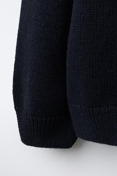 PULL EN MAILLE AVEC ÉTOILE ET CLOUS - Bleu marine de Zara - Image 3