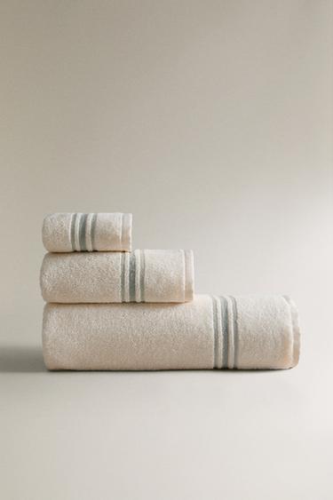 BADEHANDTUCH MIT FARBIGER BORTE - Elfenbein farben von Zara - Bild 0
