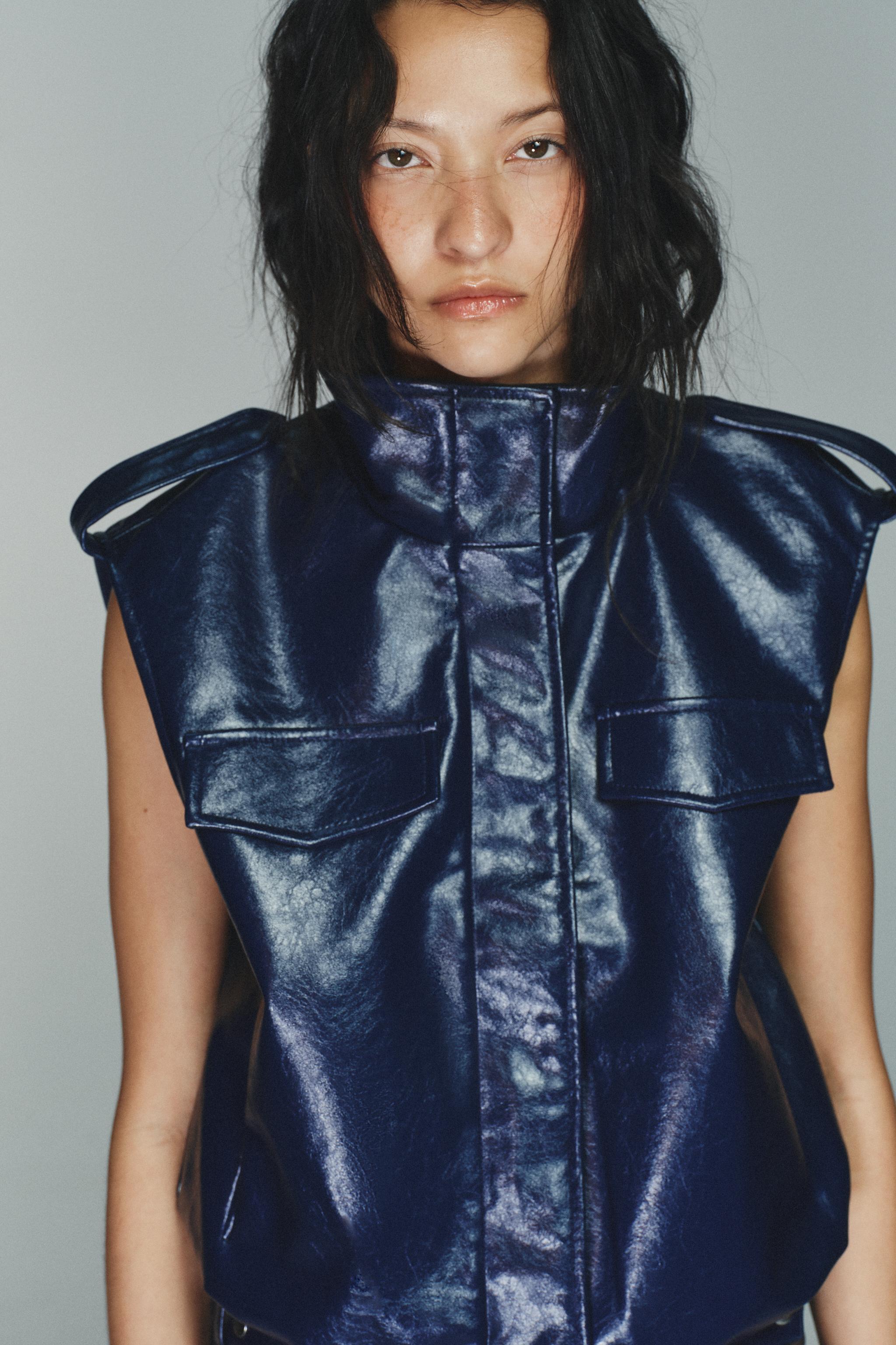 GILET MATIÈRE SYNTHÉTIQUE AVEC PASSANTS