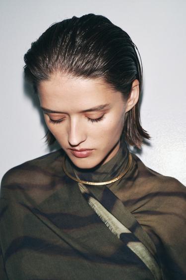 PAÑUELO SEDA MODAL ESTAMPADO ANIMAL - Khaki de Zara