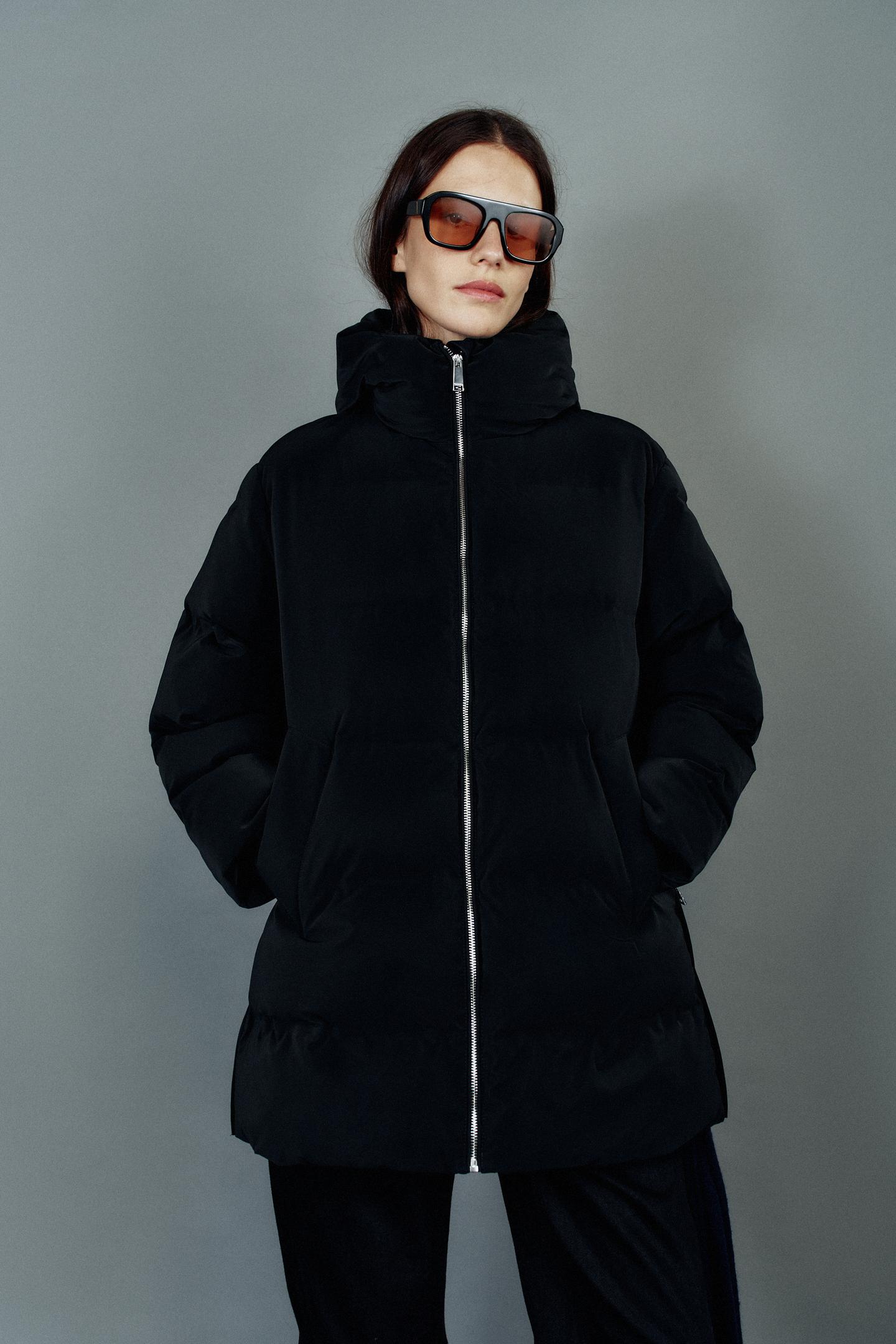 Женская ветровка Zara Windproof Rubberized Anorak, цвет: Чёрный — фото 2