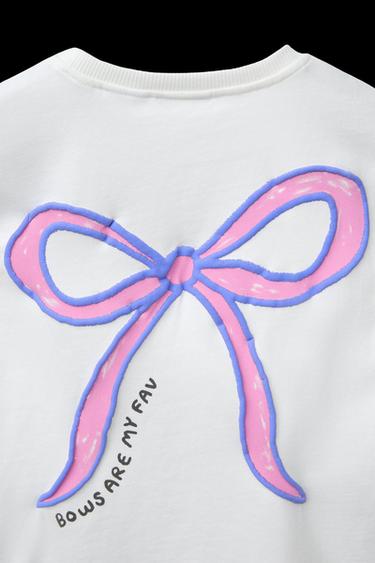 T-SHIRT MIT RELIEFDRUCK - Cremefarben von Zara