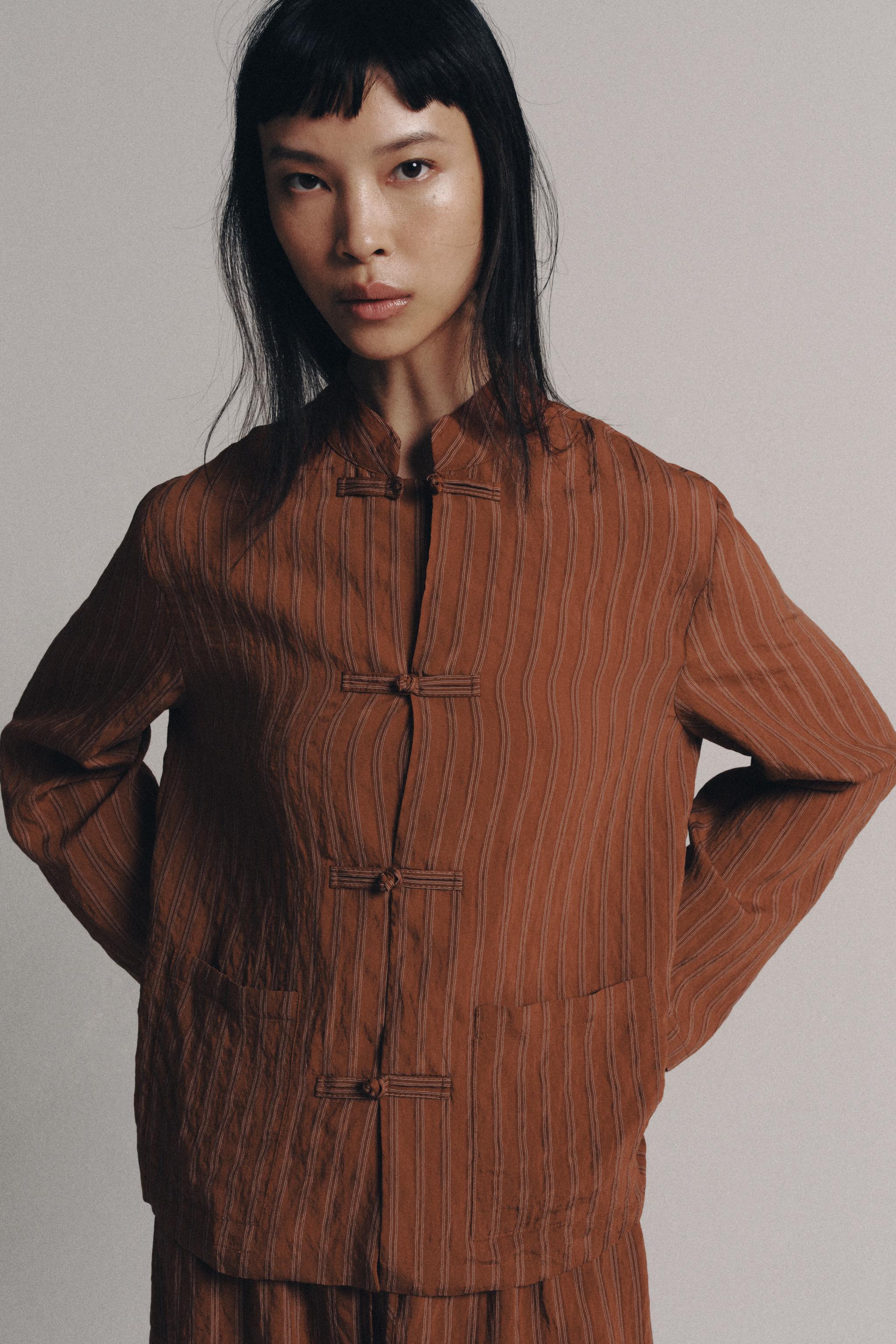 ZW COLLECTION STRIPED FROG FASTENING SHIRT — Burnt orange