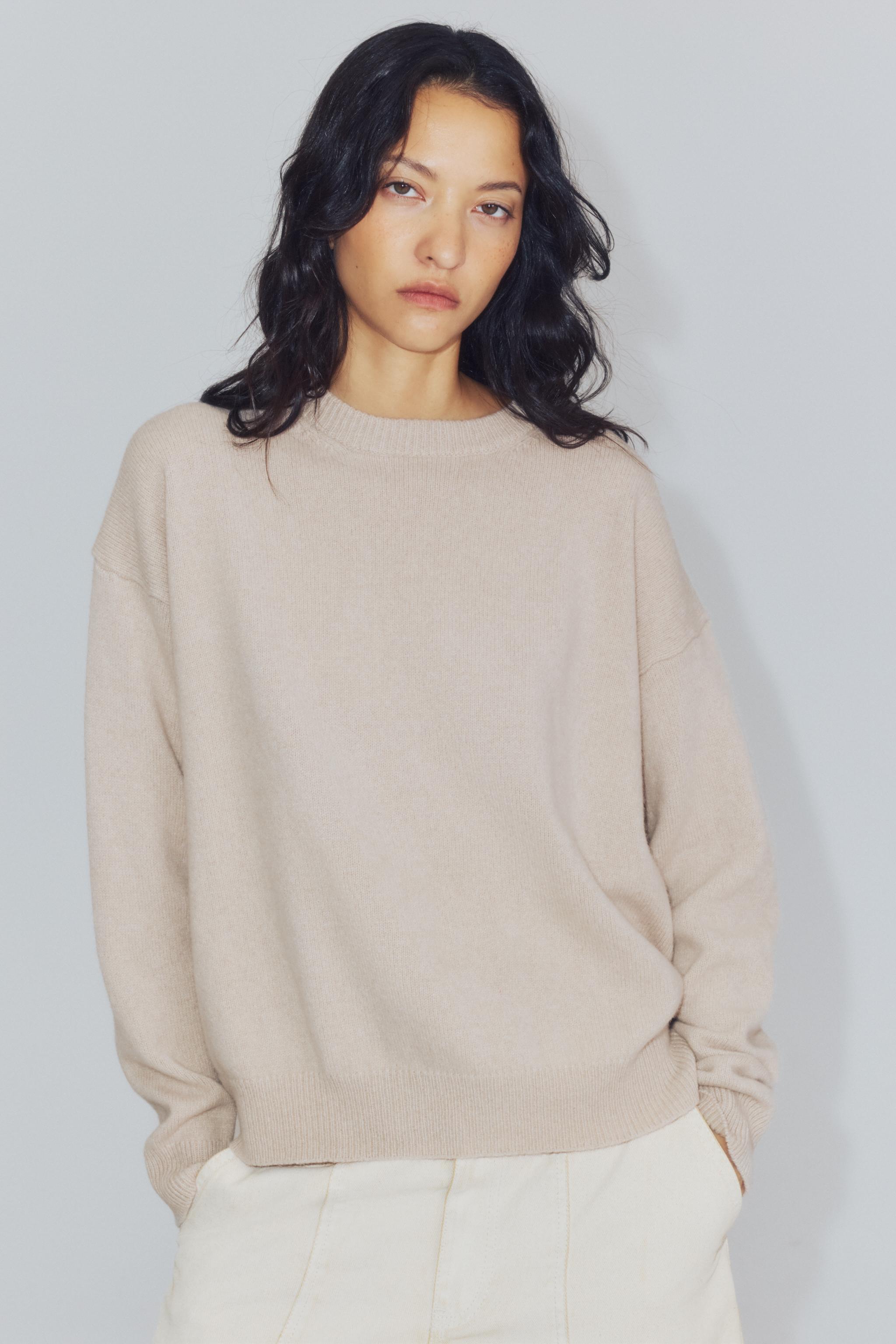 BASIC CASHMERE AND WOOL SWEATER