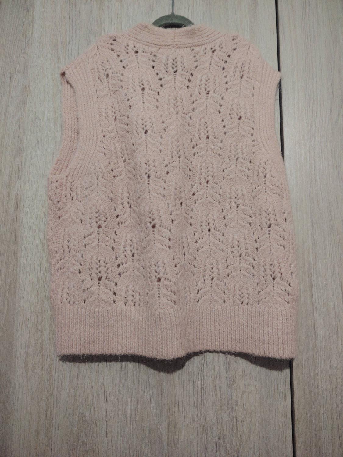 KNIT WAISTCOAT WITH BEJEWELLED BUTTON - Image 4