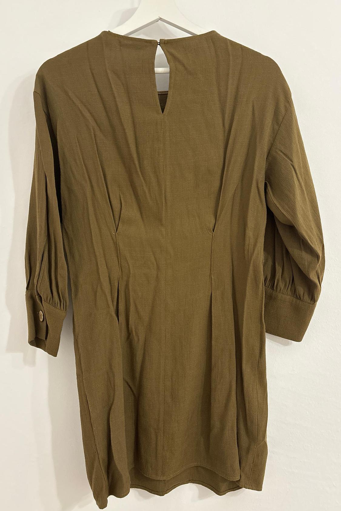 VESTIDO VERDE CON BOTONES - Image 3