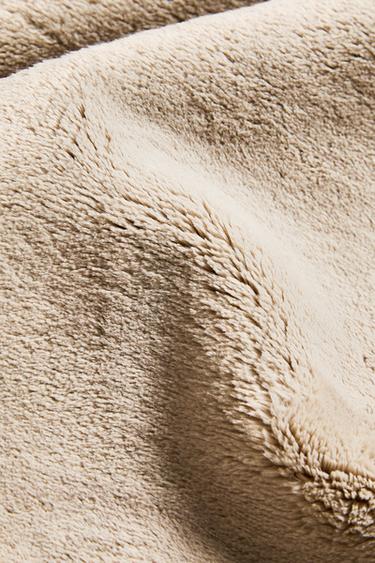 MANTA POLAR - Perla vigoré de Zara