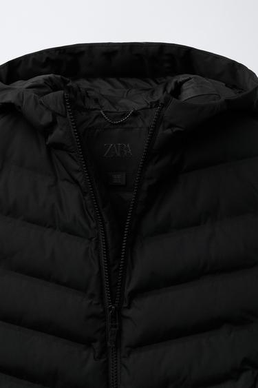 DOUDOUNE SANS MANCHES ULTRA-LÉGÈRE À CAPUCHE DÉPERLANTE - Noir de Zara - Image 4