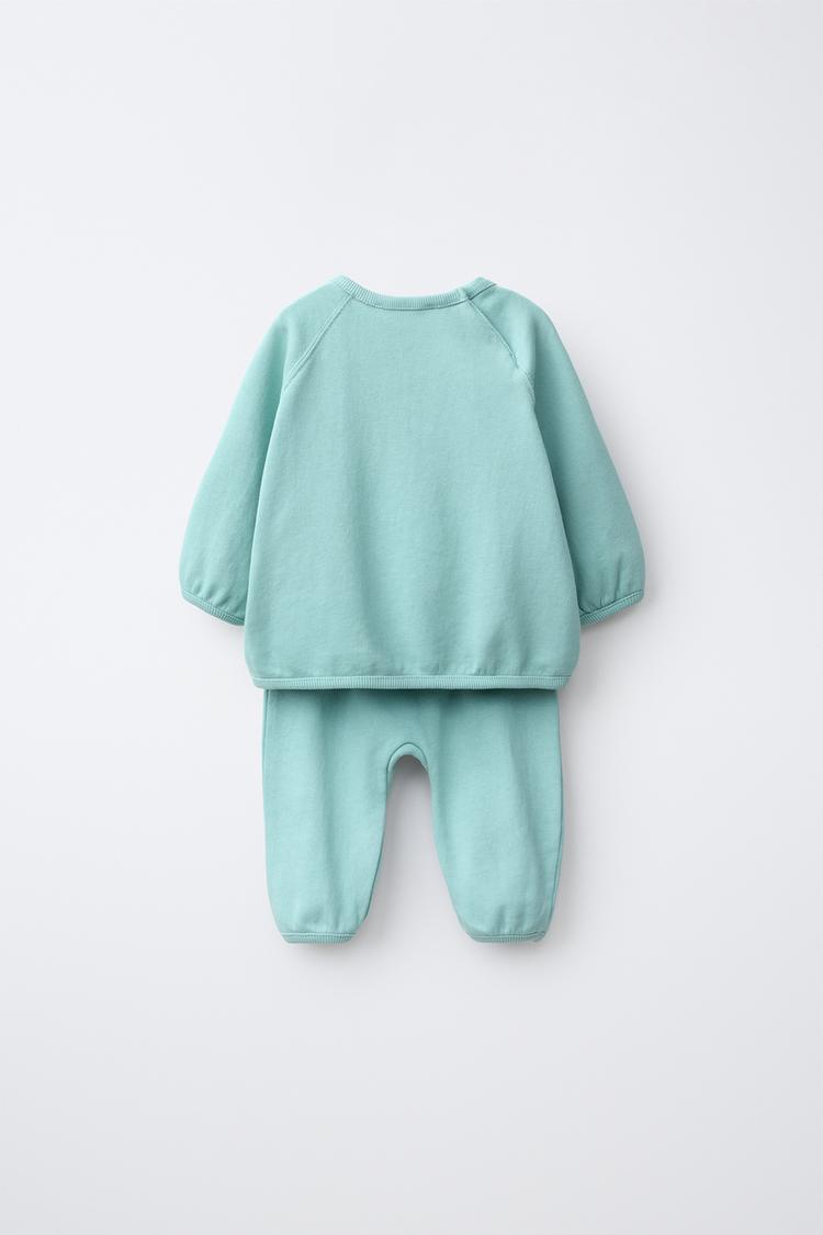 Conjunto de sudadera lisa y pantalones globo 2