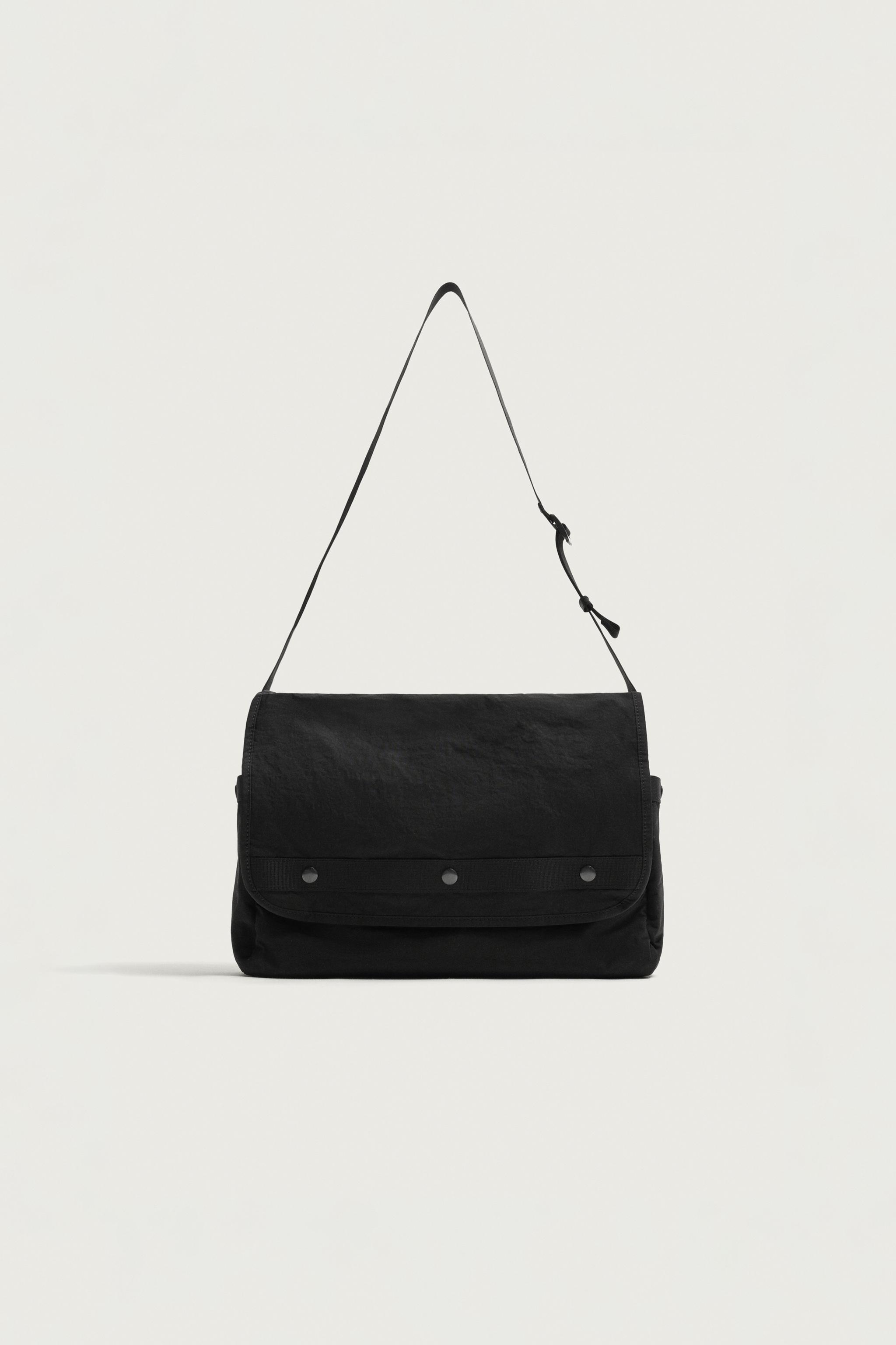 NYLON FLAP MESSENGER BAG — Black