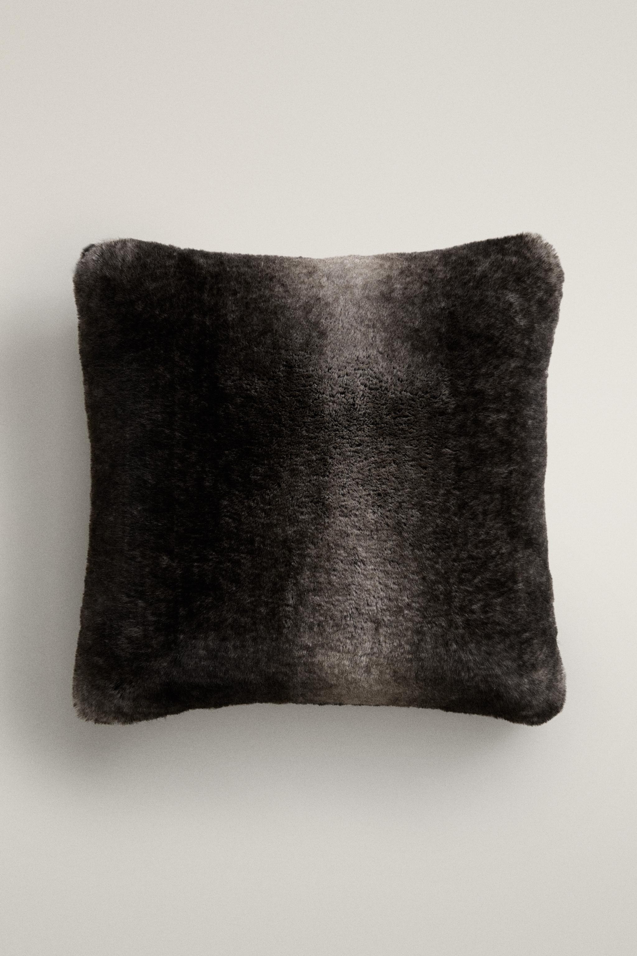 HOUSSE DE COUSSIN FOURRURE DÉGRADÉE
